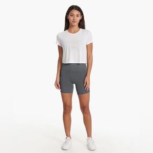 💞 NWOT Vuori Coast Modern Cropped Tee - White - Medium